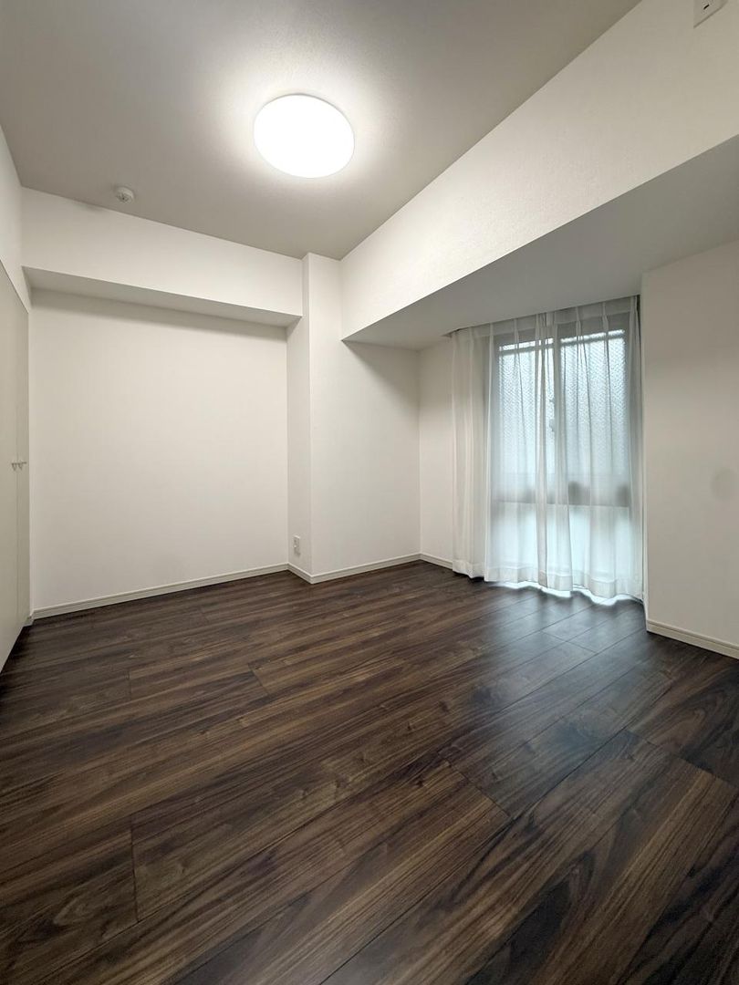 2LDK Apartment for Sale in Ueno, Tokyo - Near Ueno Station - Thumbnail 4