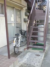 2DK Apartment for Rent in Asaminami Ward, Hiroshima - 22,000 Yen - Thumbnail 2