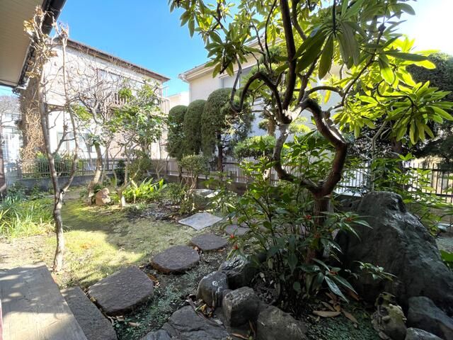 5LDK Traditional House for Sale in Zushi, Kanagawa - Thumbnail 4