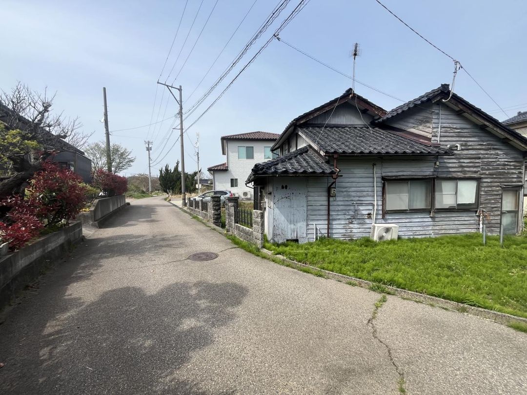 7DK Detached House for Sale in Kahoku City, Ishikawa - Thumbnail 3