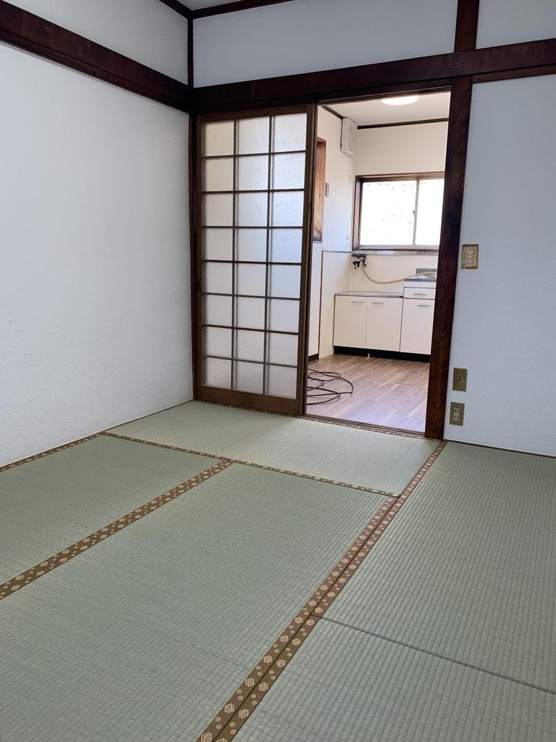 1K Apartment for Rent in Osaka Nishi Ward, No Deposit | 40,000 Yen - Thumbnail 4
