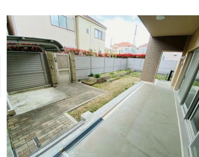 4LDK Apartment with Private Garden for Sale in Neyagawa, Osaka - Thumbnail 2