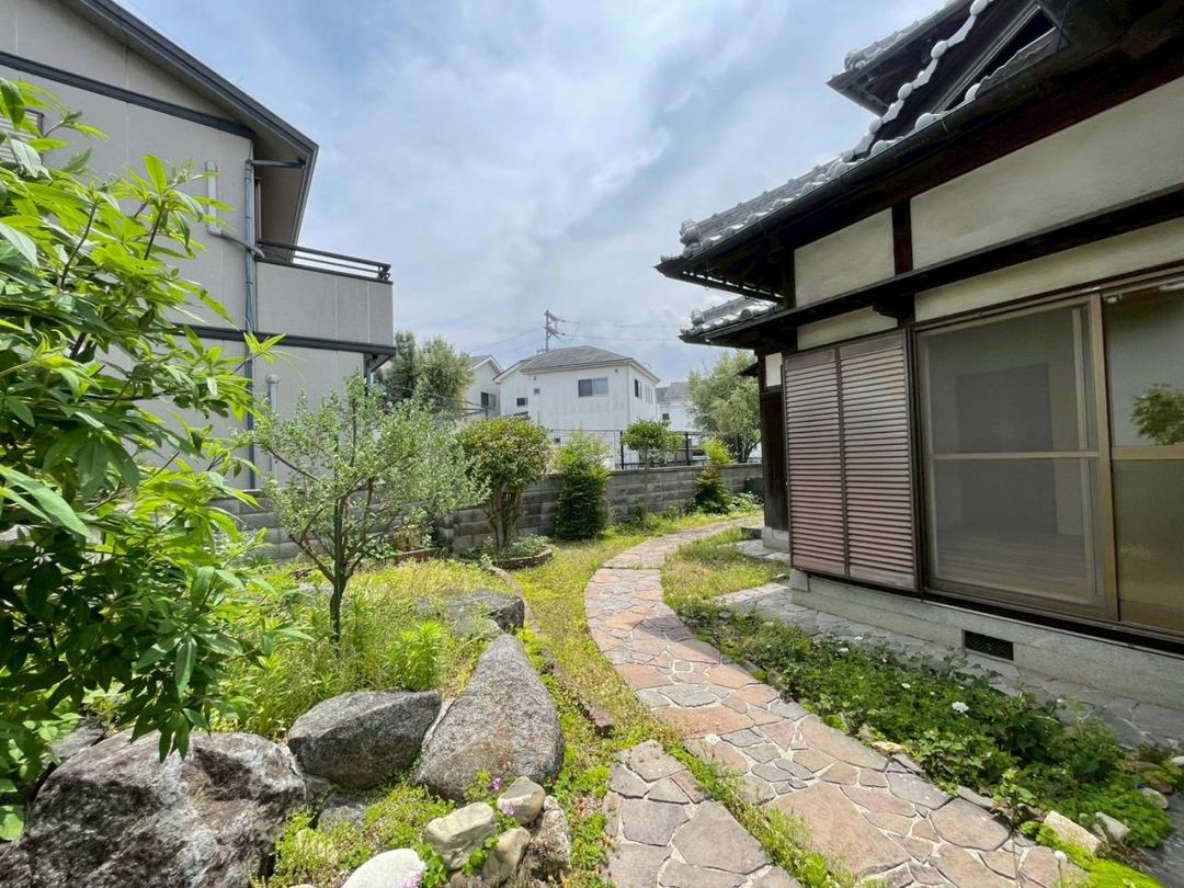 9LDK Japanese House with Large Warehouse for Sale in Sennan, Osaka - Thumbnail 2