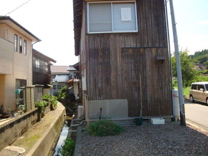 2LDK Apartment for Rent in Masuda, Shimane - 28,000 Yen - Thumbnail 2