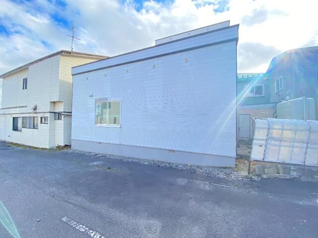 4LDK Used House for Sale in Aoyagi-cho, Hakodate, Hokkaido - Thumbnail 2
