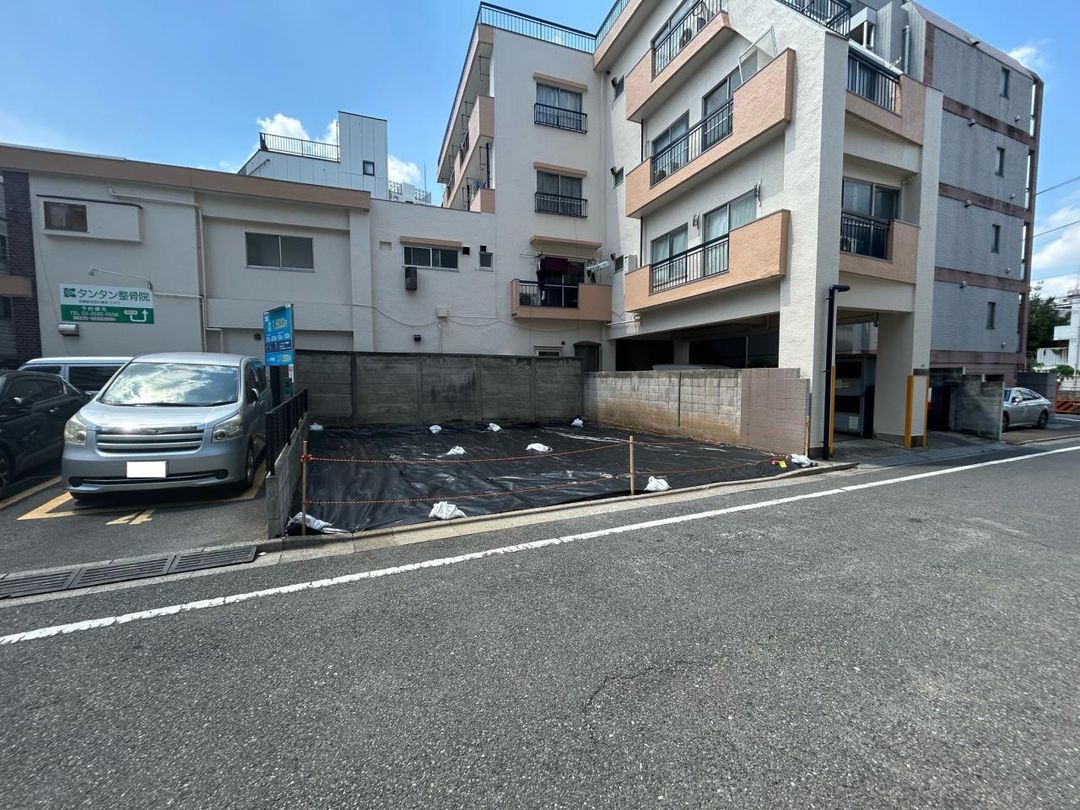 Vacant Land for Sale in Higashi-Ikebukuro, Toshima, Tokyo - Thumbnail 3
