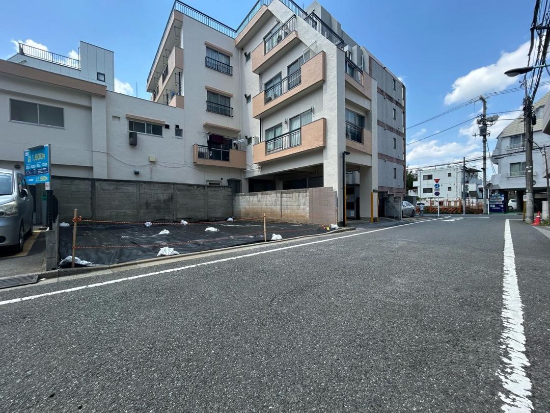 Vacant Land for Sale in Higashi-Ikebukuro, Toshima, Tokyo - Thumbnail 2