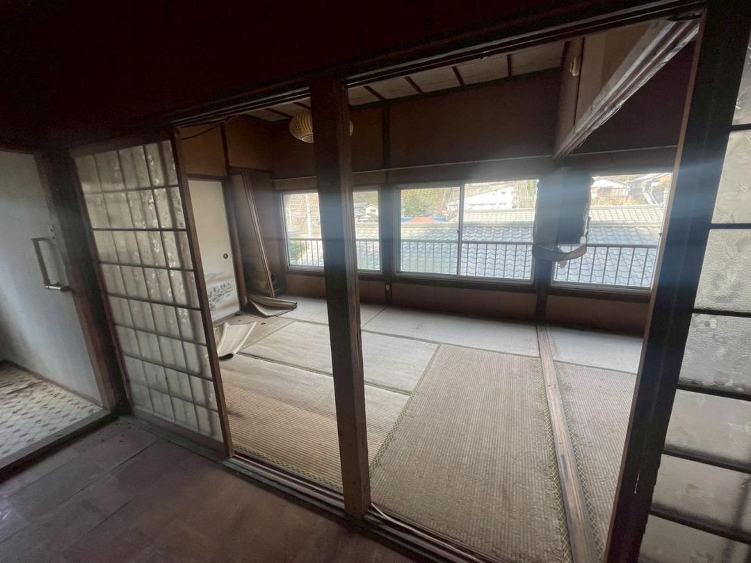 1953 Wooden House for Sale in Moji, Kitakyushu - 2DK - Thumbnail 4