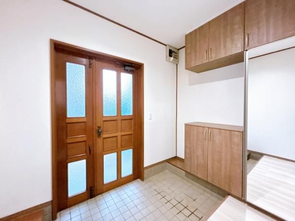 Renovated 5LDK House in Sapporo Hiraoka with Garden and Parking - Thumbnail 4