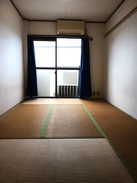 1K Apartment for Rent in Kitakyushu, Fukuoka - 15,000 Yen - Thumbnail 4
