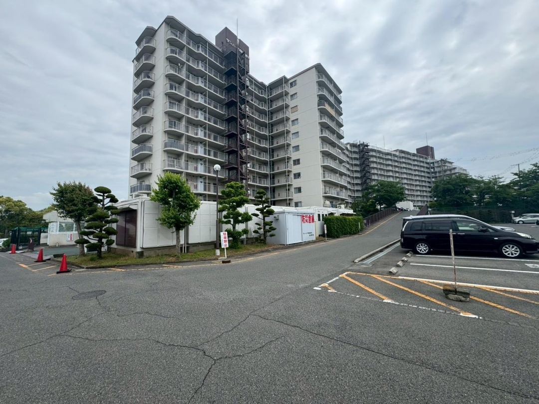 3LDK Apartment for Sale Near Izumisuna-gawa Station, Osaka - Thumbnail 4