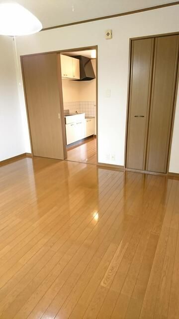1K Apartment for Rent in Kitsuki, Oita - 10,000 JPY - Thumbnail 3
