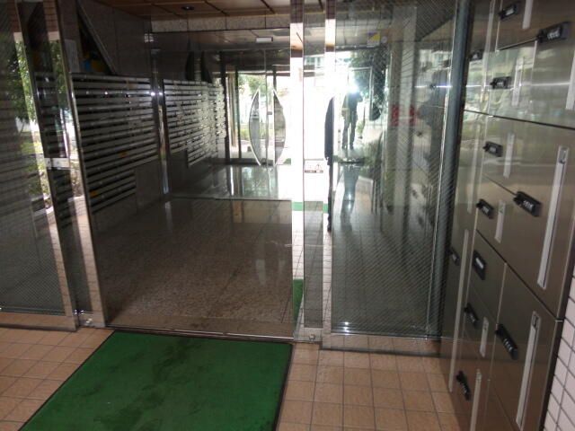 Sky Court Vantean Shinagawa 1R Apartment for Sale in Tokyo - Thumbnail 3