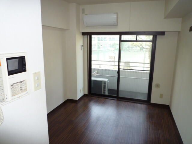 Sky Court Vantean Shinagawa 1R Apartment for Sale in Tokyo - Thumbnail 4