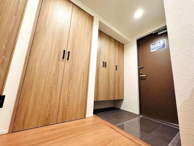 Renovated 2SLDK Apartment in Itabashi's Park Estate, Tokyo - Thumbnail 2