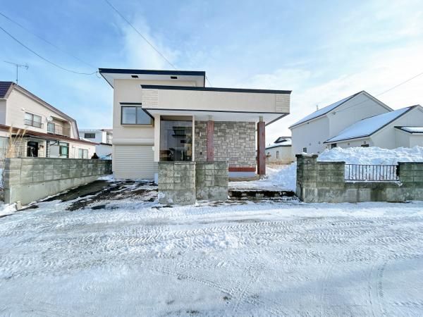 Renovated 3LDK House with Garage in Makubetsu, Hokkaido - Thumbnail 2