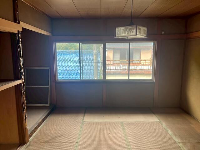 Renovation-Ready 3LDK House for Sale in Gifu City - Thumbnail 3