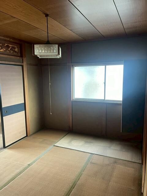 Renovation-Ready 3LDK House for Sale in Gifu City - Thumbnail 4