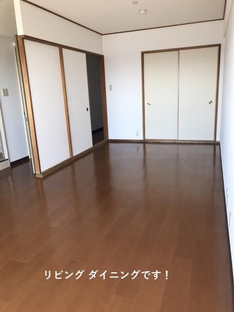 2LDK Apartment for Sale in Ikuno Ward, Osaka | Renovated 2024 - Thumbnail 2