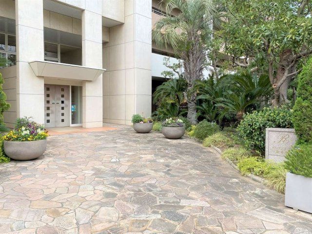 4LDK Apartment for Sale in Urayasu, Chiba - Thumbnail 2