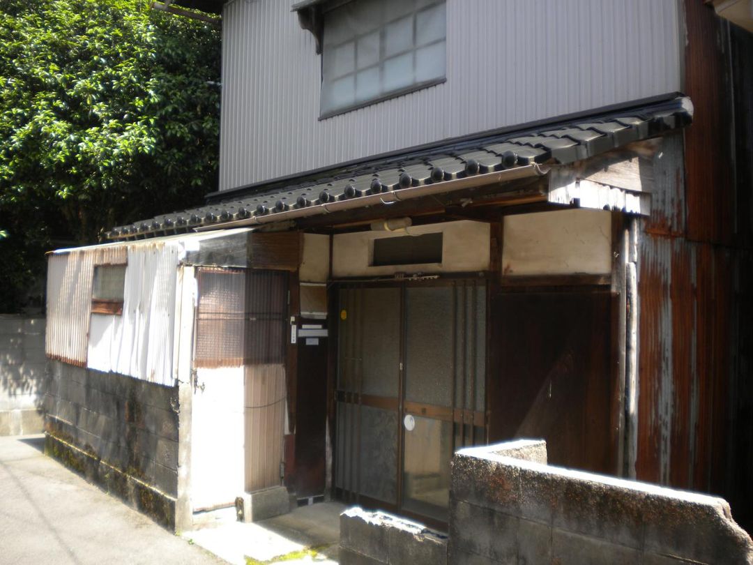 Historic 1932 Kanazawa Machiya Townhouse for Renovation - Thumbnail 4