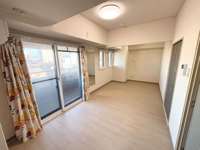 1K Condo for Sale in Central Toyama City with Mount Tateyama Views - Thumbnail 4