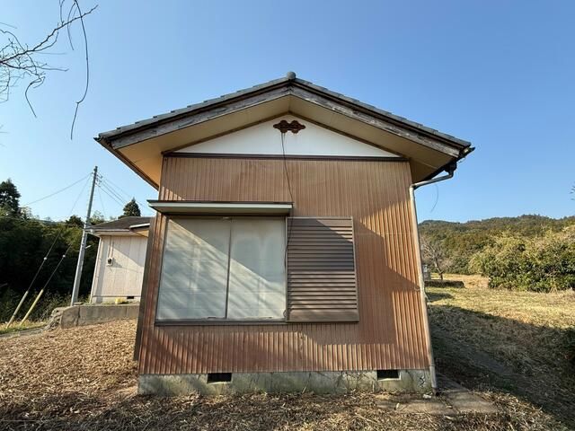 55-Tsubo Forest Land with Compact 1K House in Kamogawa, Chiba - Thumbnail 3
