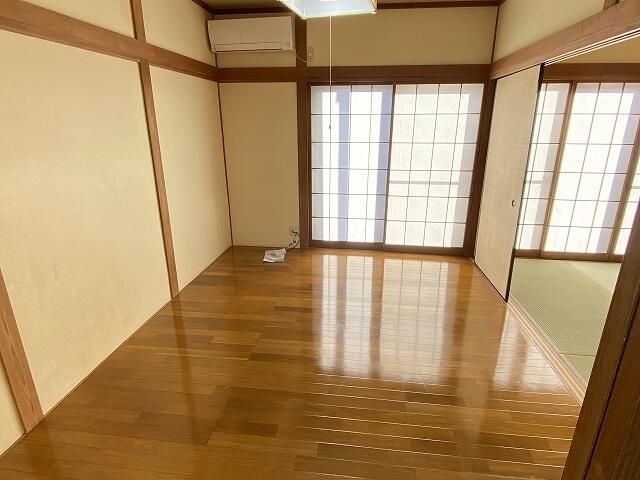 Renovated 4SDK House in Ishioka, Ibaraki with Adjacent Land - Thumbnail 3