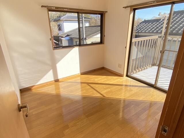 Renovated 4SDK House in Ishioka, Ibaraki with Adjacent Land - Thumbnail 2