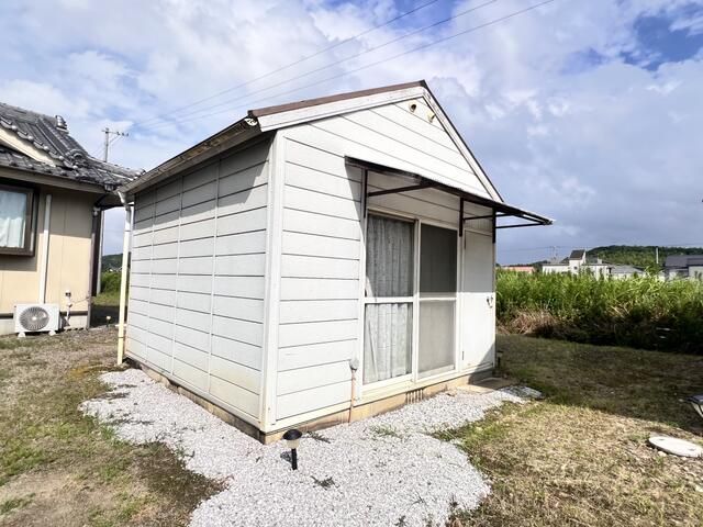 7LDK House for Sale in Okazaki with Garage and Small House - Thumbnail 3