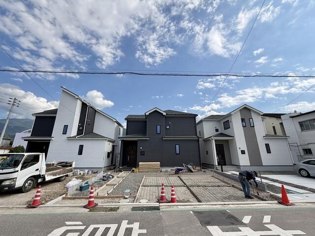 Newly Built 4LDK House in Niihama, Ehime - 98.53 sqm - Thumbnail 4