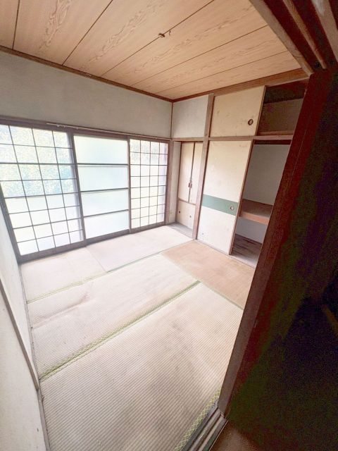 5DK Detached House for Sale in Moji Ward, Kitakyushu - Thumbnail 2