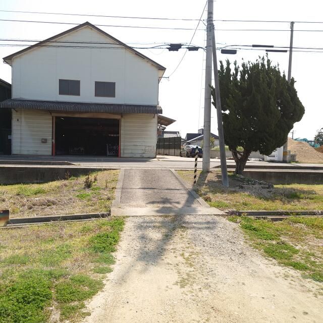 5LDK Single-Story House in Zentsuji, Kagawa – 1156.87 sqm Land - Thumbnail 2