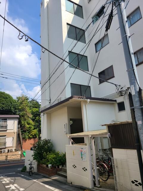 2K Apartment for Sale in Suginami, Tokyo - Nishi-Ogikubo Station - Thumbnail 3