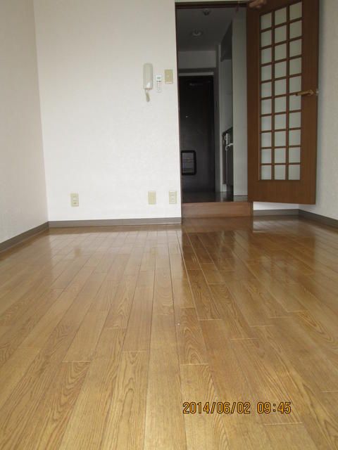 1K Apartment for Rent near Hagiharatenjin Station, Sakai - Thumbnail 3