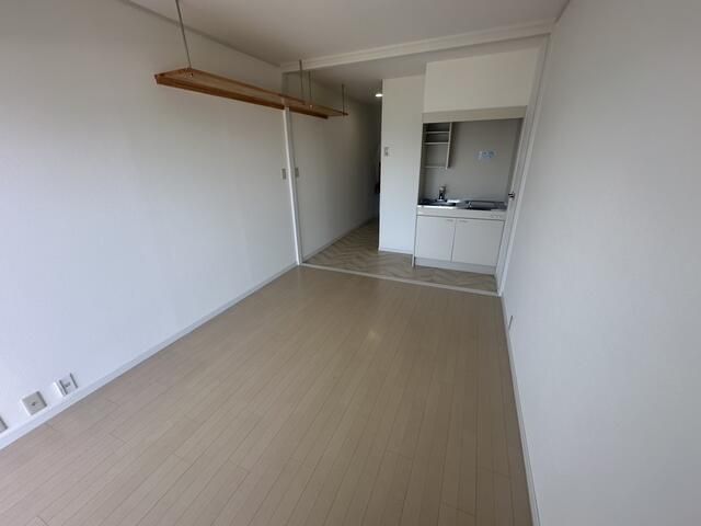Renovated Ocean-View Studio Apartment in Kamogawa, Chiba - Thumbnail 4