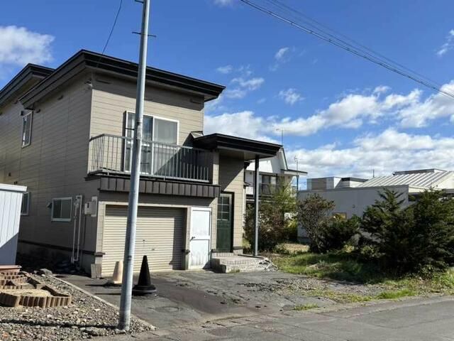 3LDK Detached House for Renovation in Asahikawa, Hokkaido - Thumbnail 2