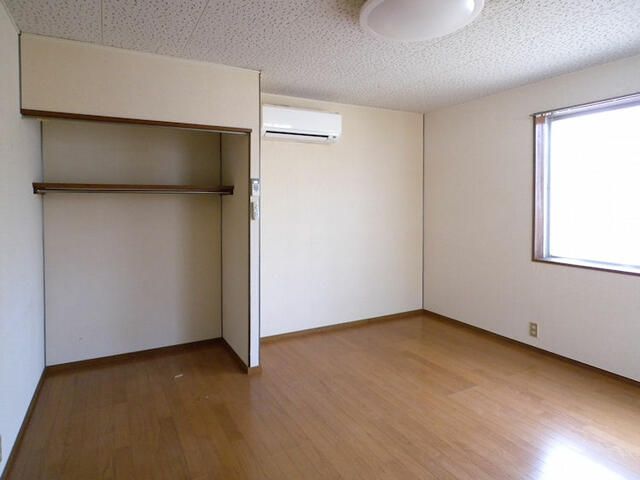 Affordable 1R Apartment for Rent in Kanazawa, Ishikawa - Thumbnail 3
