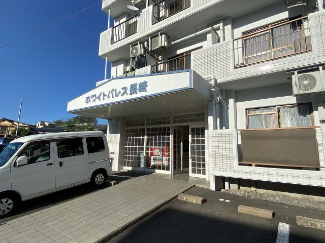 Tenanted Studio Apartment for Sale in Nagasaki's White Palace - Thumbnail 2