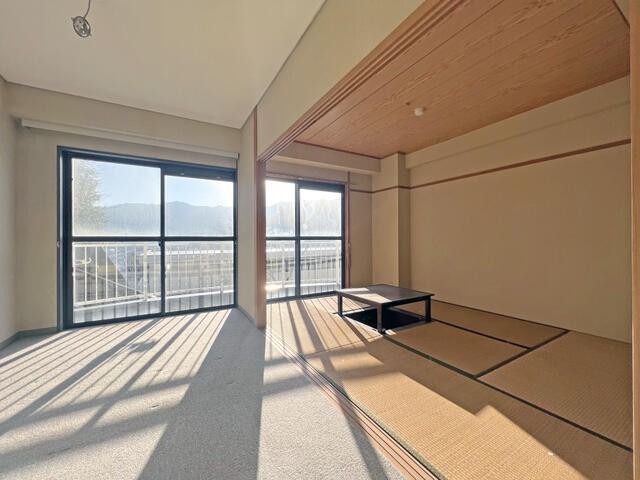2LDK Apartment for Sale in Atami with Balcony and Kotatsu - Thumbnail 2