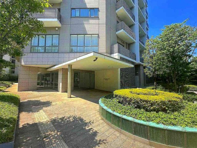 Renovated 2LDK Apartment in Ueno Ikenohata, Taito-ku, Tokyo - Thumbnail 2