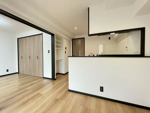 Renovated 2DK Apartment for Sale Near Nakaitabashi Station, Tokyo - Thumbnail 2