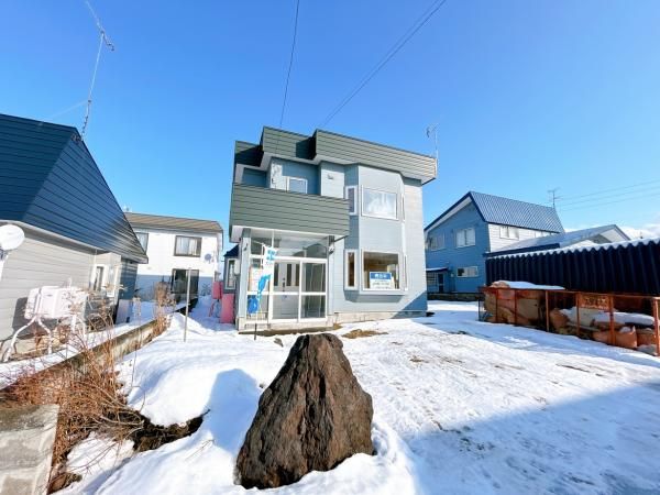 Renovated 3SLDK House with Large Garden in Iwamizawa, Hokkaido - Thumbnail 2