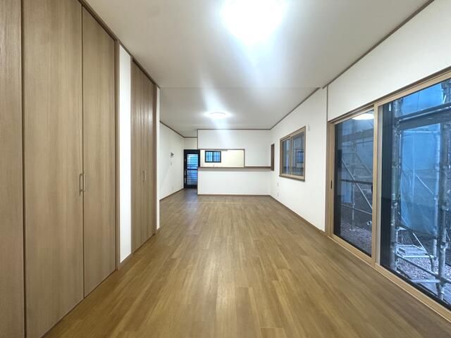 Renovated 3LDK House with Garden in Yokosuka, Kanagawa - Thumbnail 4