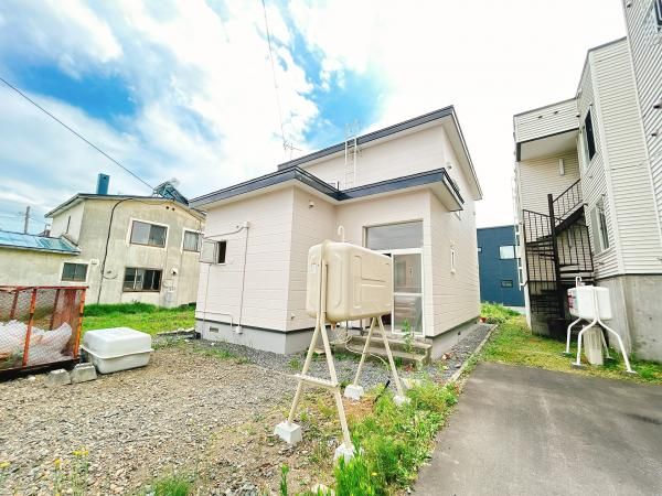 Renovated 4SLDK House for Sale in Iwamizawa, Hokkaido - Thumbnail 2