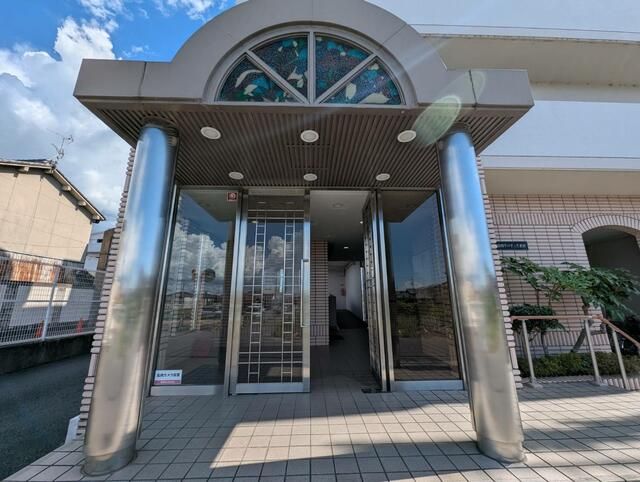3LDK Apartment for Sale in Yamatotakada, Nara - Top Floor Views - Thumbnail 3
