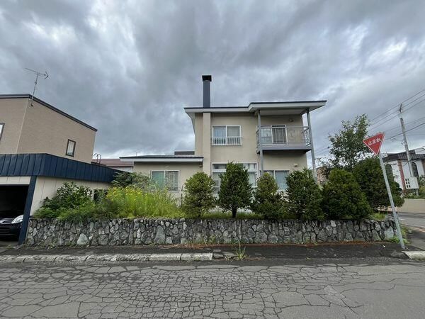 3LDK House for Sale in Sapporo's Fujino - 81.55㎡ on 215.23㎡ Land - Thumbnail 2