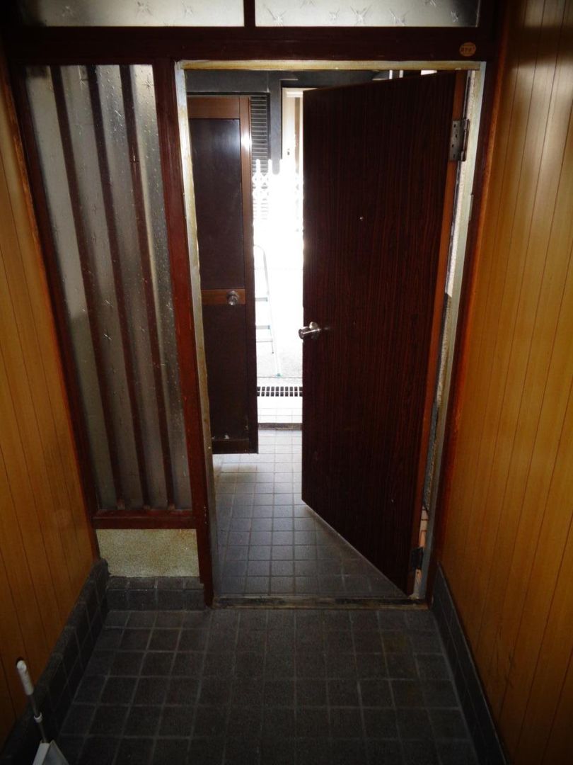 3K Terrace House for Rent in Higashiosaka, Osaka - 40,000 Yen - Thumbnail 2