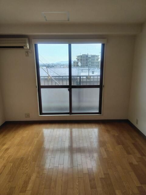 Studio Apartment for Rent near Shishibashi Station, Sakai - Thumbnail 3