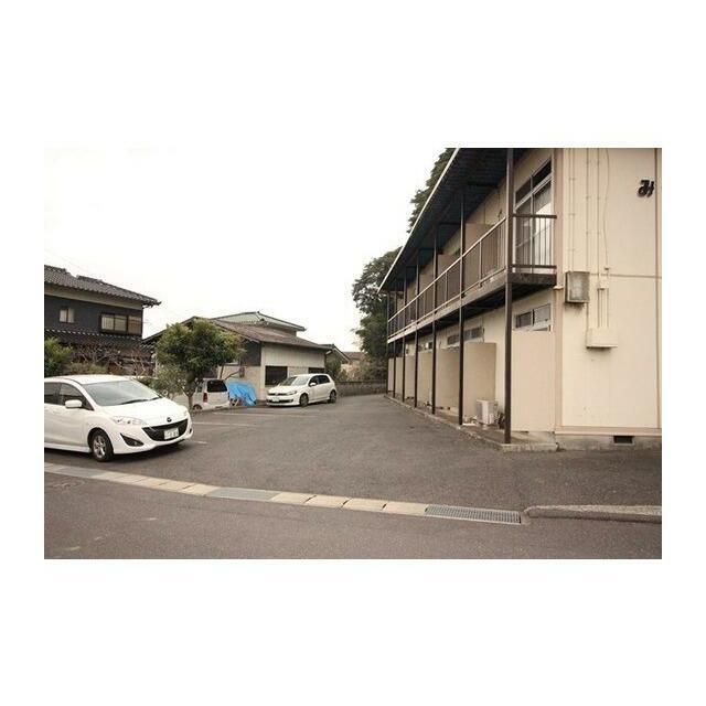 1K Apartment for Rent in Ube, Yamaguchi - Zero Deposit, Free Internet - Thumbnail 2